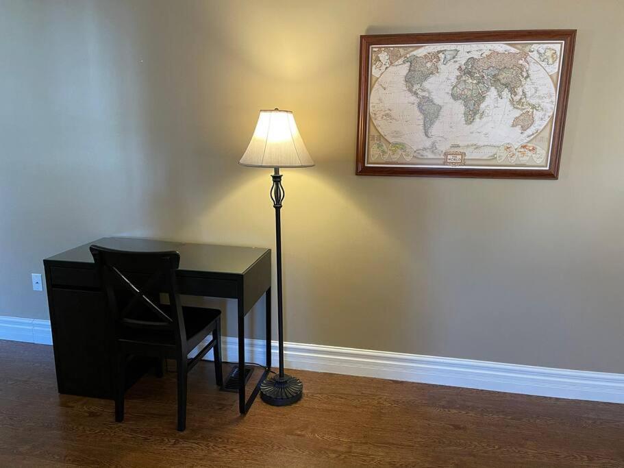 Cozy 2 Bedroom Home In Chatham - Left Side 외부 사진